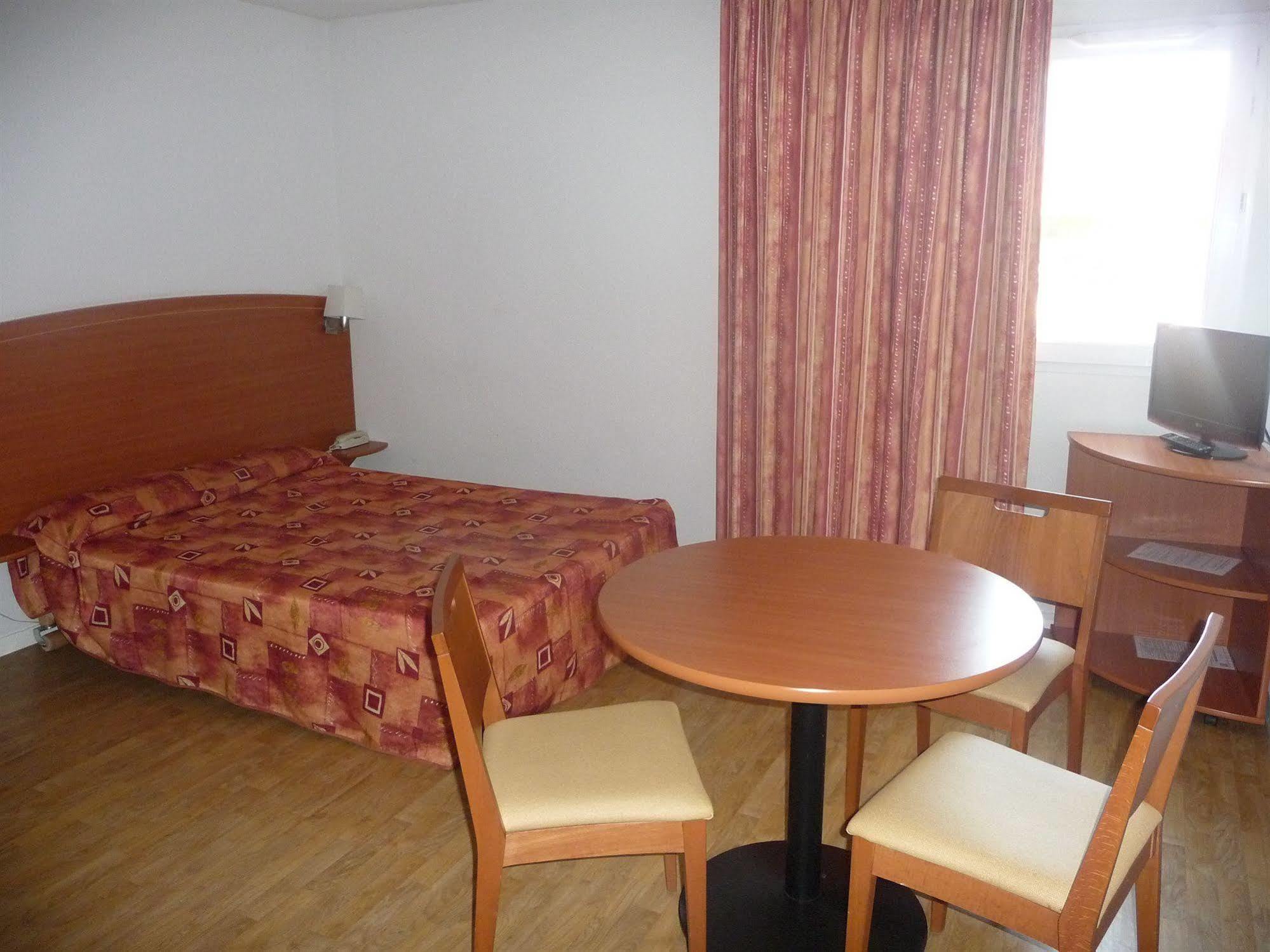 Aerel Hotel Aeroport Μπλανιάκ Εξωτερικό φωτογραφία