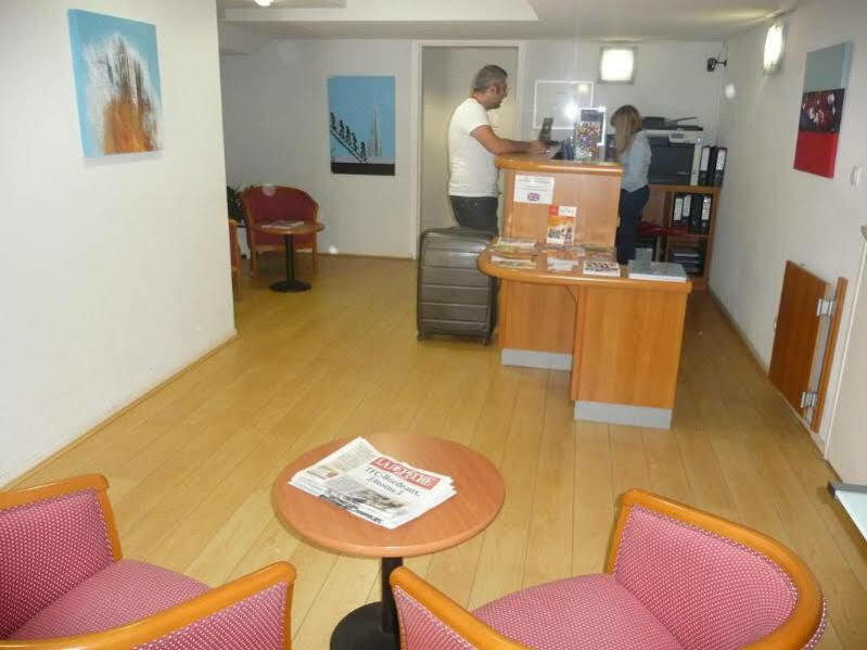 Aerel Hotel Aeroport Μπλανιάκ Εξωτερικό φωτογραφία